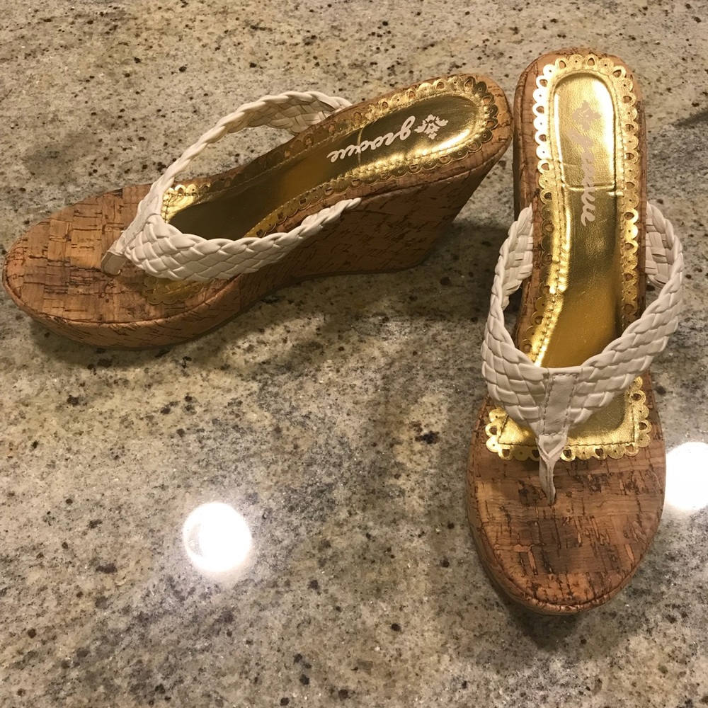 White Platform Sandal 7.5 Perfect For Summer!